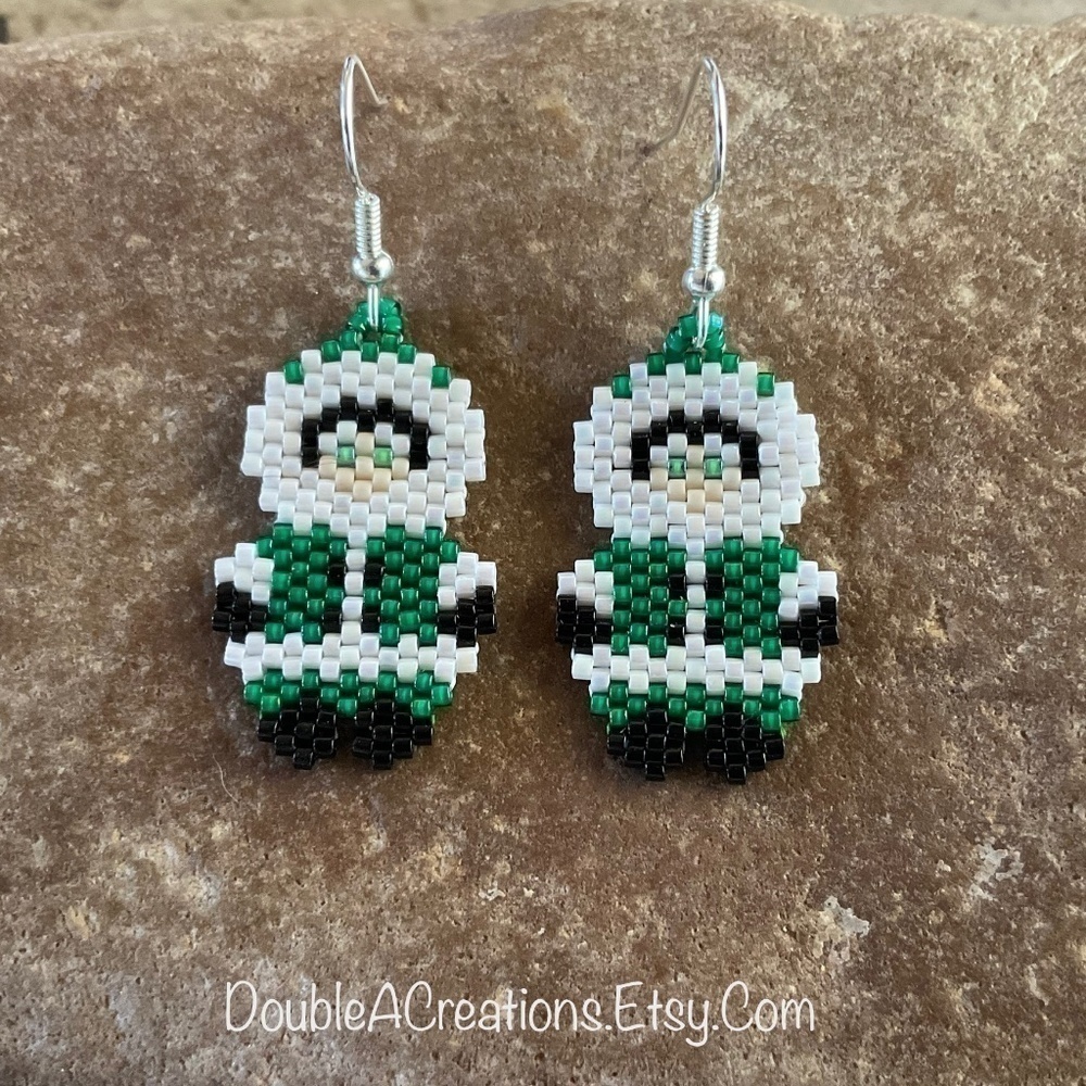 Green Eskimo Beaded Earrings, New, Handmade By Me
